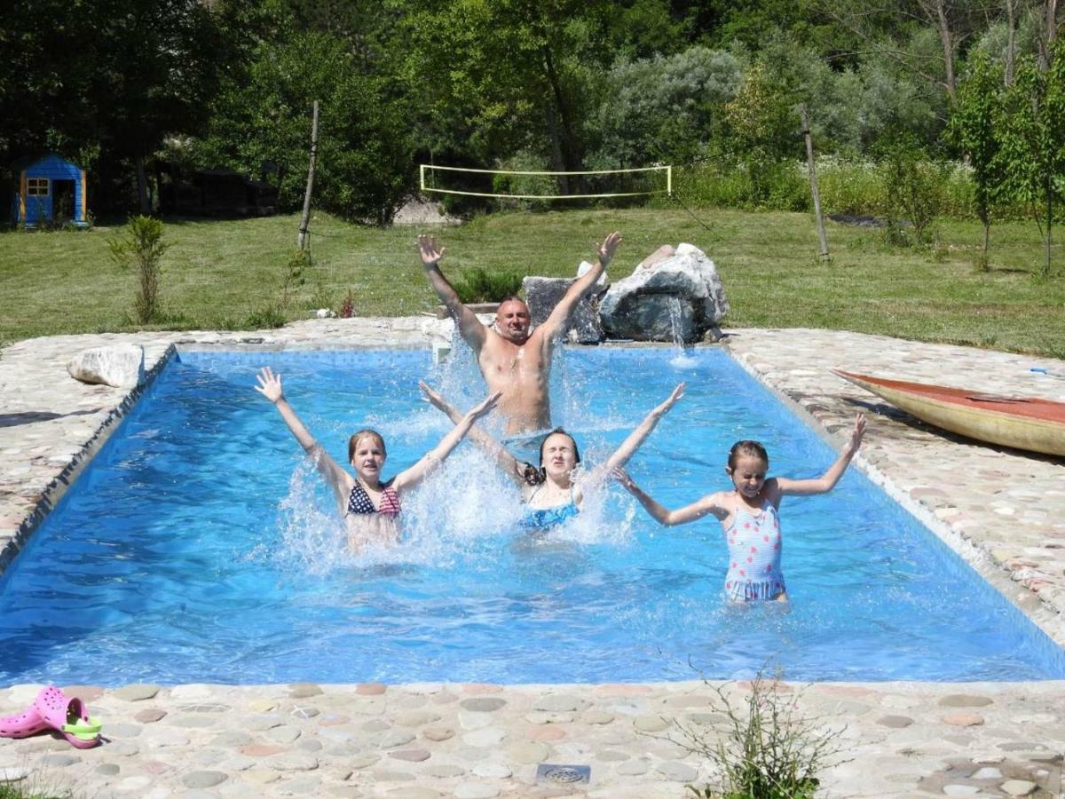 Exo Log Cottage Jezero  Eksteriør billede